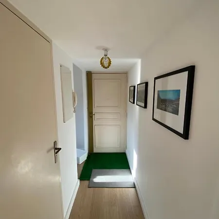 Blue Artist Flat Apartment *